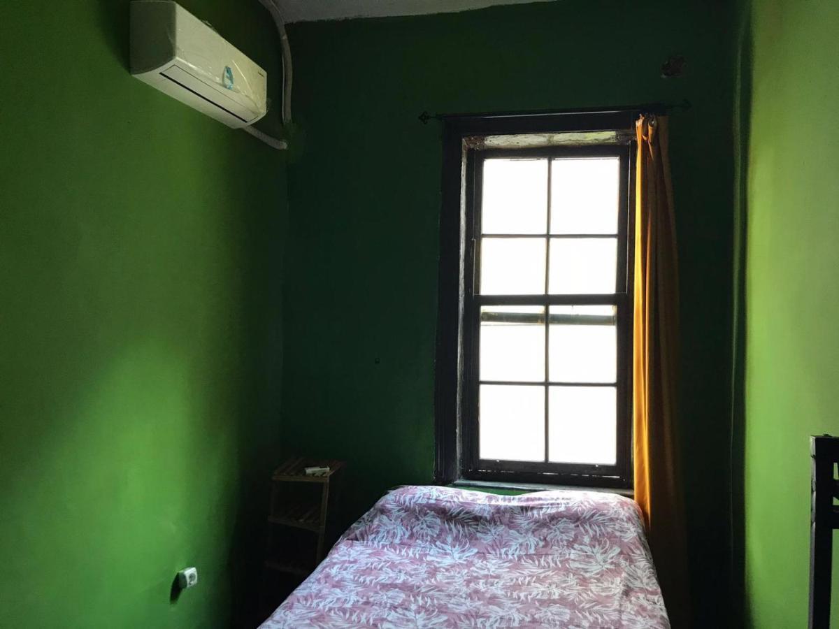 Albergue Titan House Esmirna Exterior foto